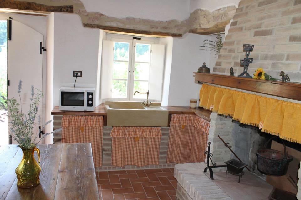 B&B Il Poggetto Serra Sant'Abbondio ภายนอก รูปภาพ